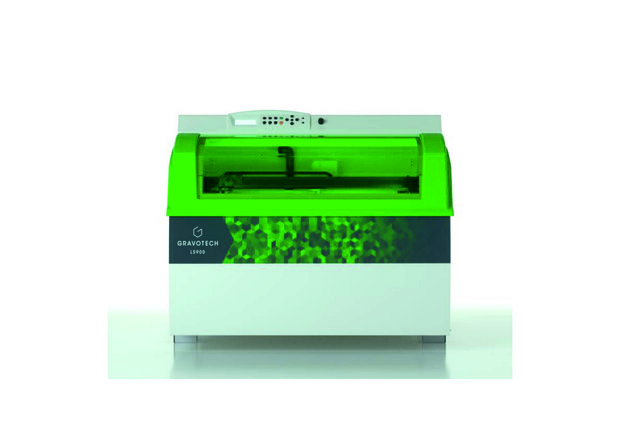 LS900, machine de d&eacute;coupe laser et gravure grand format