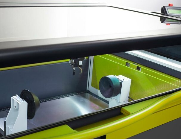 LS1000XP: Large laser engraving and cutting machine for high productivity